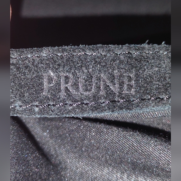 PRUNE . Black suede and bovine leather dotted snap front zipper prune purse. - Picture 14 of 15